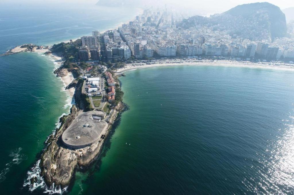 Studio Completo Na Praia De Copacabana Com Ar, Wifi, Netflix, Ate 4 Pessoas, Fundos Claro E Silencioso, Pauloangerami Pj135 Rio de Janeiro Kültér fotó