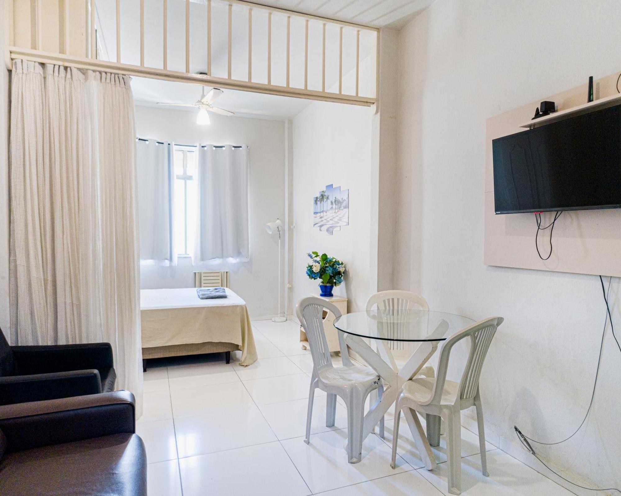 Studio Completo Na Praia De Copacabana Com Ar, Wifi, Netflix, Ate 4 Pessoas, Fundos Claro E Silencioso, Pauloangerami Pj135 Rio de Janeiro Kültér fotó